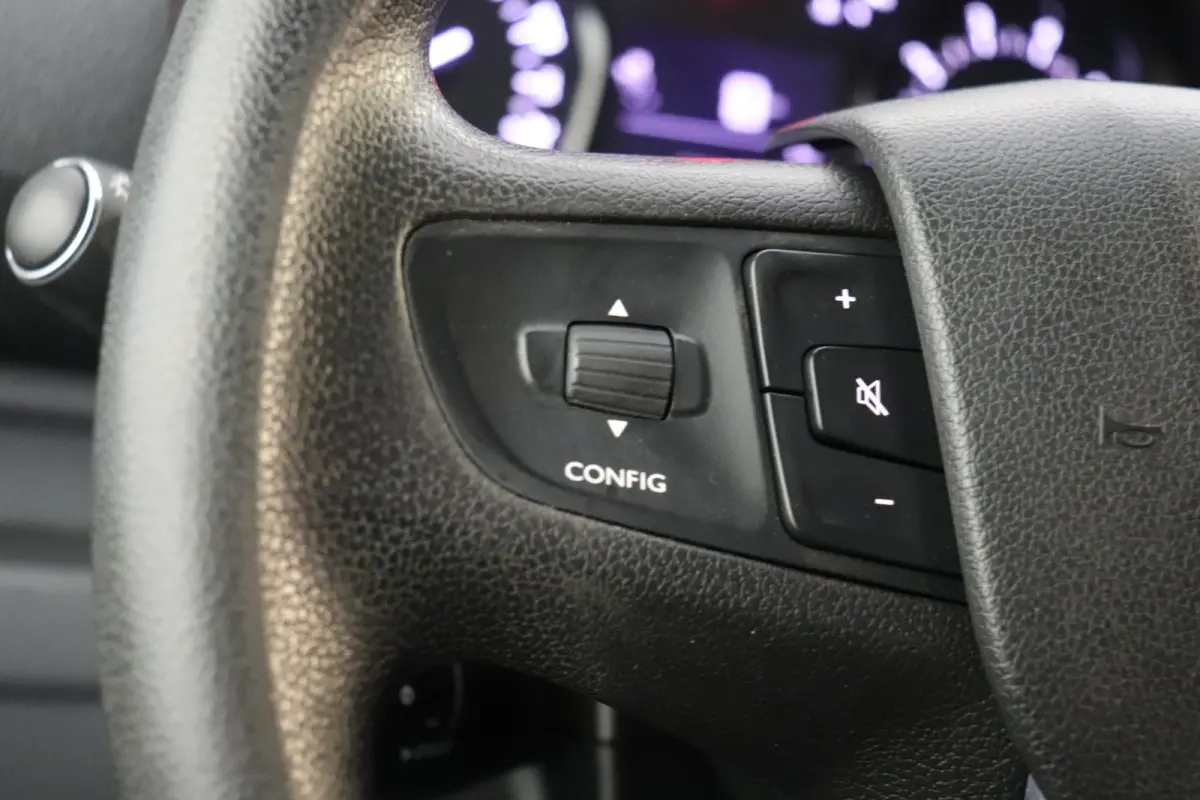 2.0 BlueHDI 122 PK L3 EURO 6 - Airco - Navi - Cruise - €12.499,- Excl.