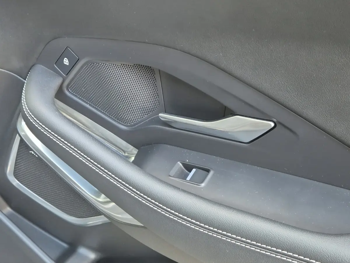 1.5 P300e AWD R-Dynamic HSE 309pk | Panoramadak | Meridian Audio | Elekt. Trekhaak | Snel laad functie