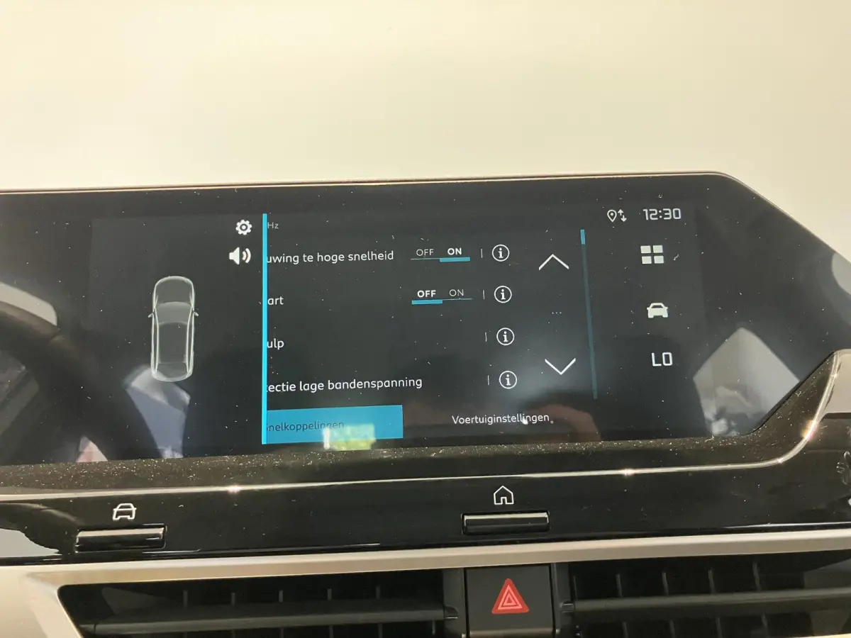1.2 Puretech 100 You l Parkeersensoren l Apple CarPlay & Android auto l Airco l Climate control