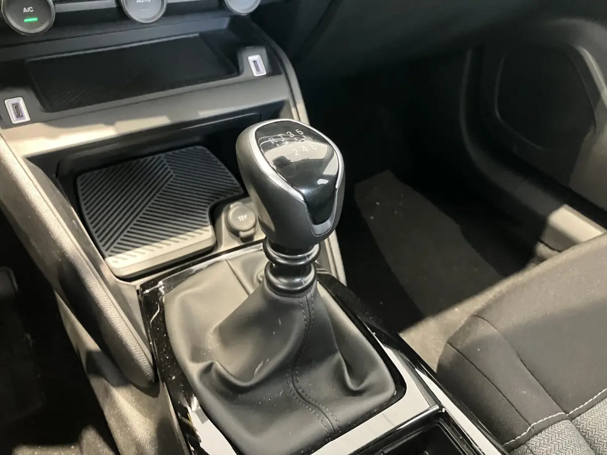 1.2 Puretech 100 You l Parkeersensoren l Apple CarPlay & Android auto l Airco l Climate control