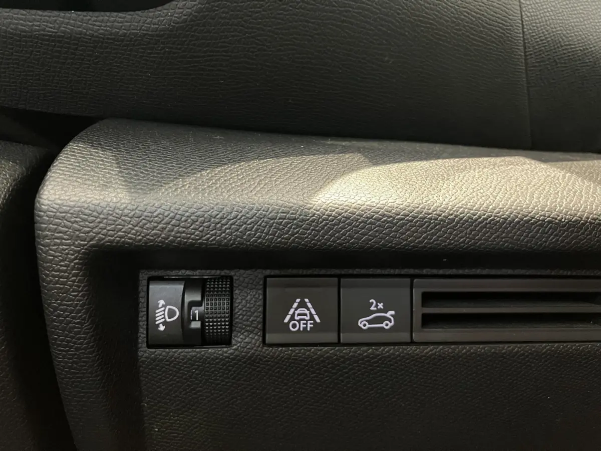1.2 Puretech 100 You l Parkeersensoren l Apple CarPlay & Android auto l Airco l Climate control