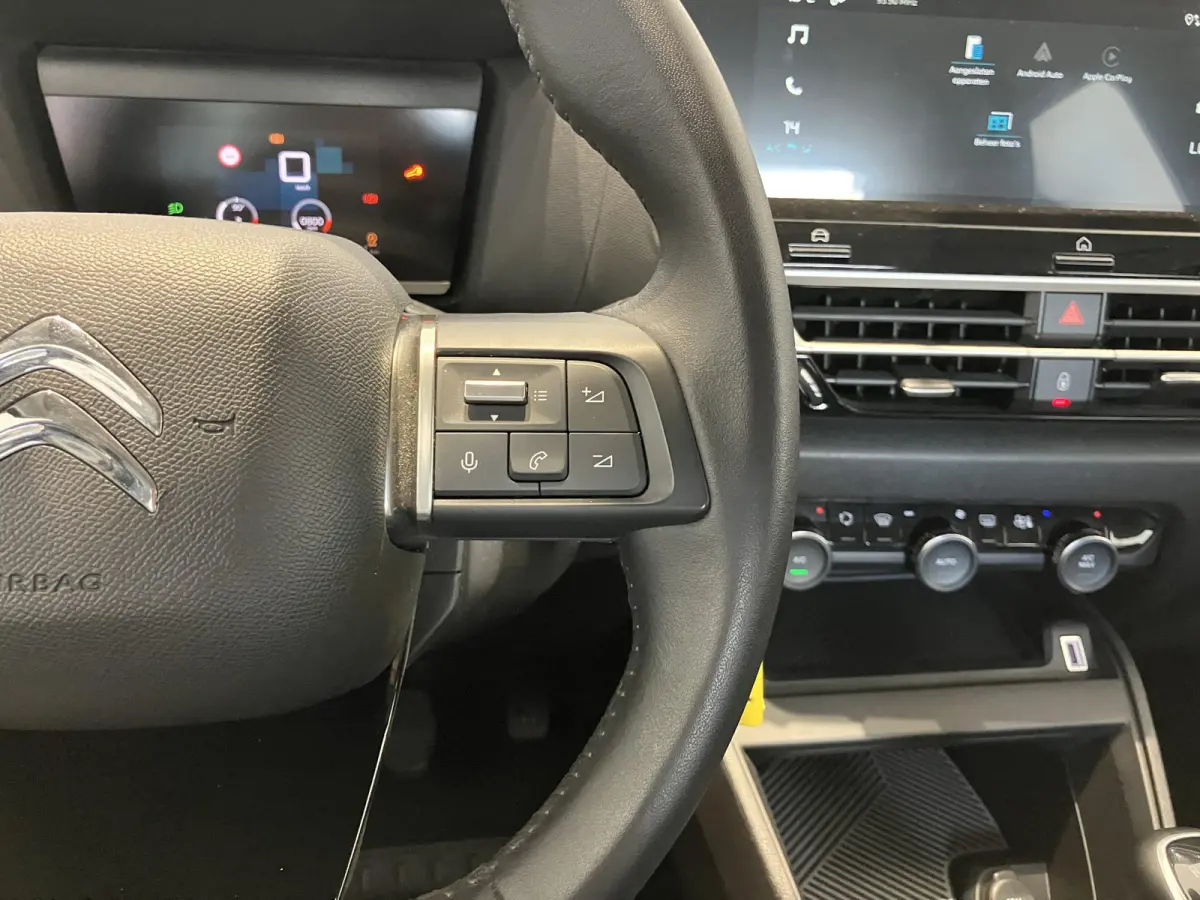 1.2 Puretech 100 You l Parkeersensoren l Apple CarPlay & Android auto l Airco l Climate control