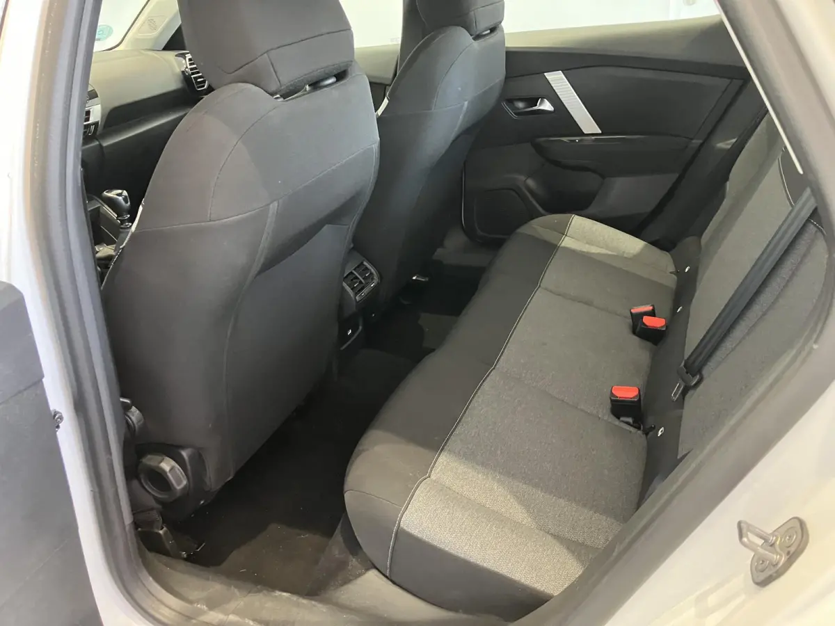 1.2 Puretech 100 You l Parkeersensoren l Apple CarPlay & Android auto l Airco l Climate control