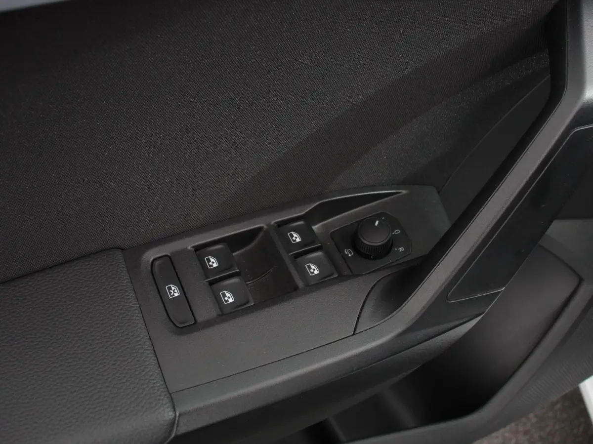1.0 TSI 110 pk DSG FR Navigatie Apple Carplay / Android Auto Climate Control Stoelverwarming Cruise control LED-koplampen