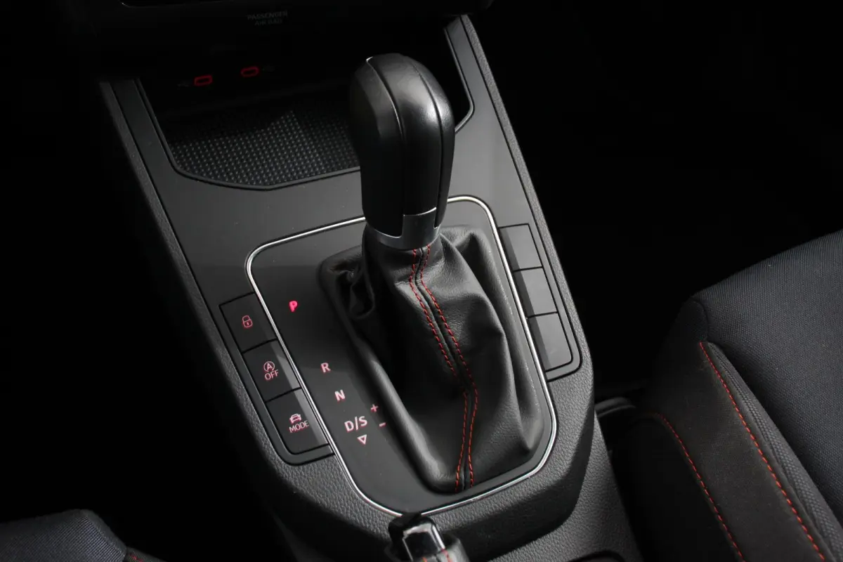 1.0 TSI 110 pk DSG FR Navigatie Apple Carplay / Android Auto Climate Control Stoelverwarming Cruise control LED-koplampen