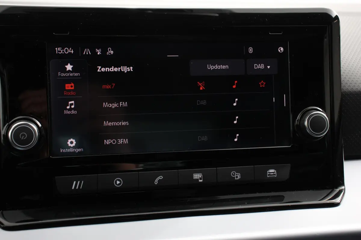 1.0 TSI 110 pk DSG FR Navigatie Apple Carplay / Android Auto Climate Control Stoelverwarming Cruise control LED-koplampen