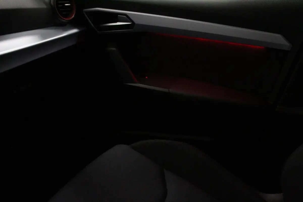 1.0 TSI 110 pk DSG FR Navigatie Apple Carplay / Android Auto Climate Control Stoelverwarming Cruise control LED-koplampen