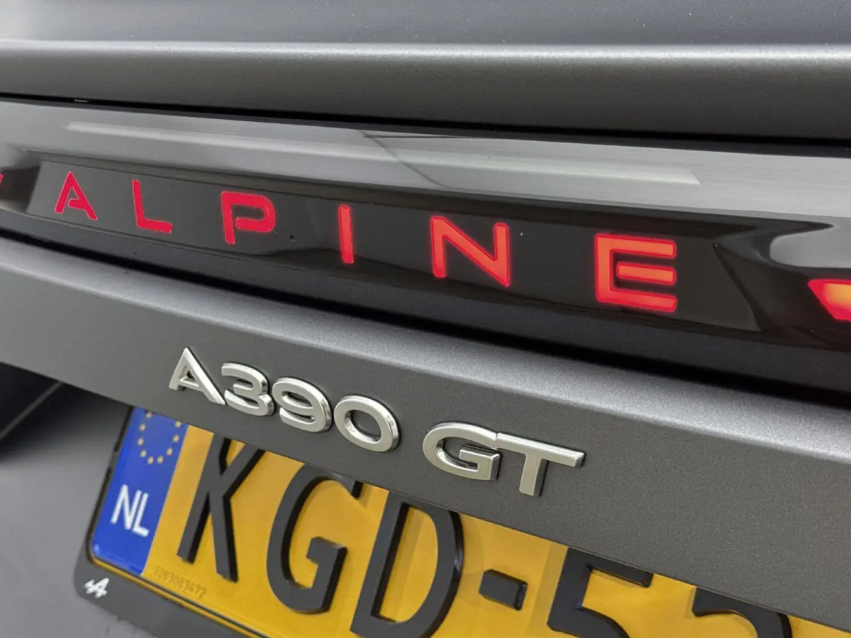 GT 89kWh Direct rijden | GRIS TONNERRE MAT | DEVIALET AUDIO | 21" SNOWFLAKE NOIR | PACK DRIVING | REMKLAUWEN BLEU ALPINE |