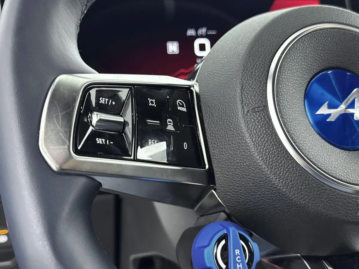 GT 89kWh Direct rijden | GRIS TONNERRE MAT | DEVIALET AUDIO | 21" SNOWFLAKE NOIR | PACK DRIVING | REMKLAUWEN BLEU ALPINE |