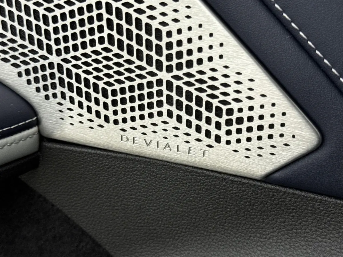 GT 89kWh Direct rijden | GRIS TONNERRE MAT | DEVIALET AUDIO | 21" SNOWFLAKE NOIR | PACK DRIVING | REMKLAUWEN BLEU ALPINE |
