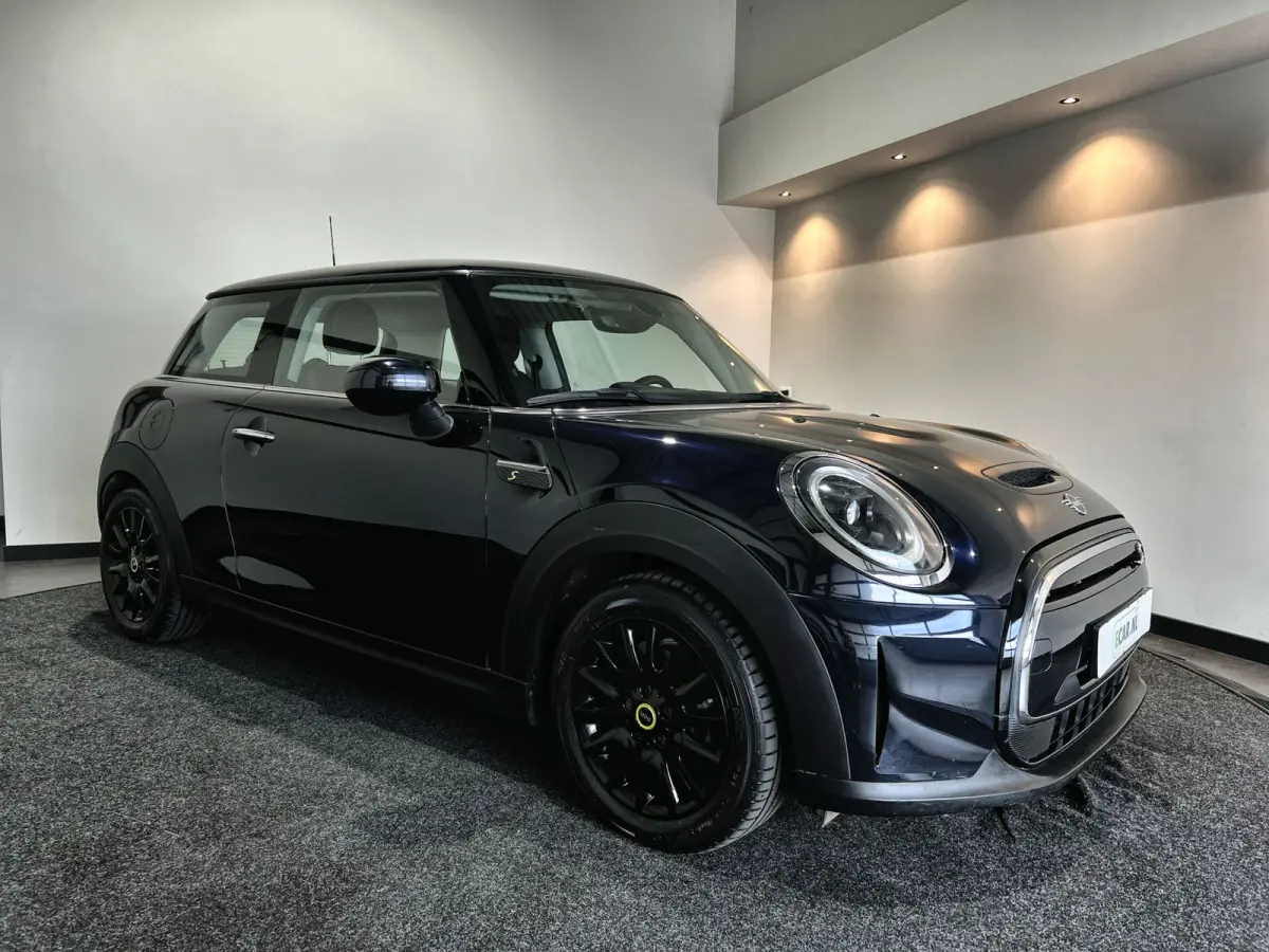 MINI Electric Collection 33 kWh | SOH 93,1 % | Head-up Display | Achteruitrijcamera | Digitaal dashboard