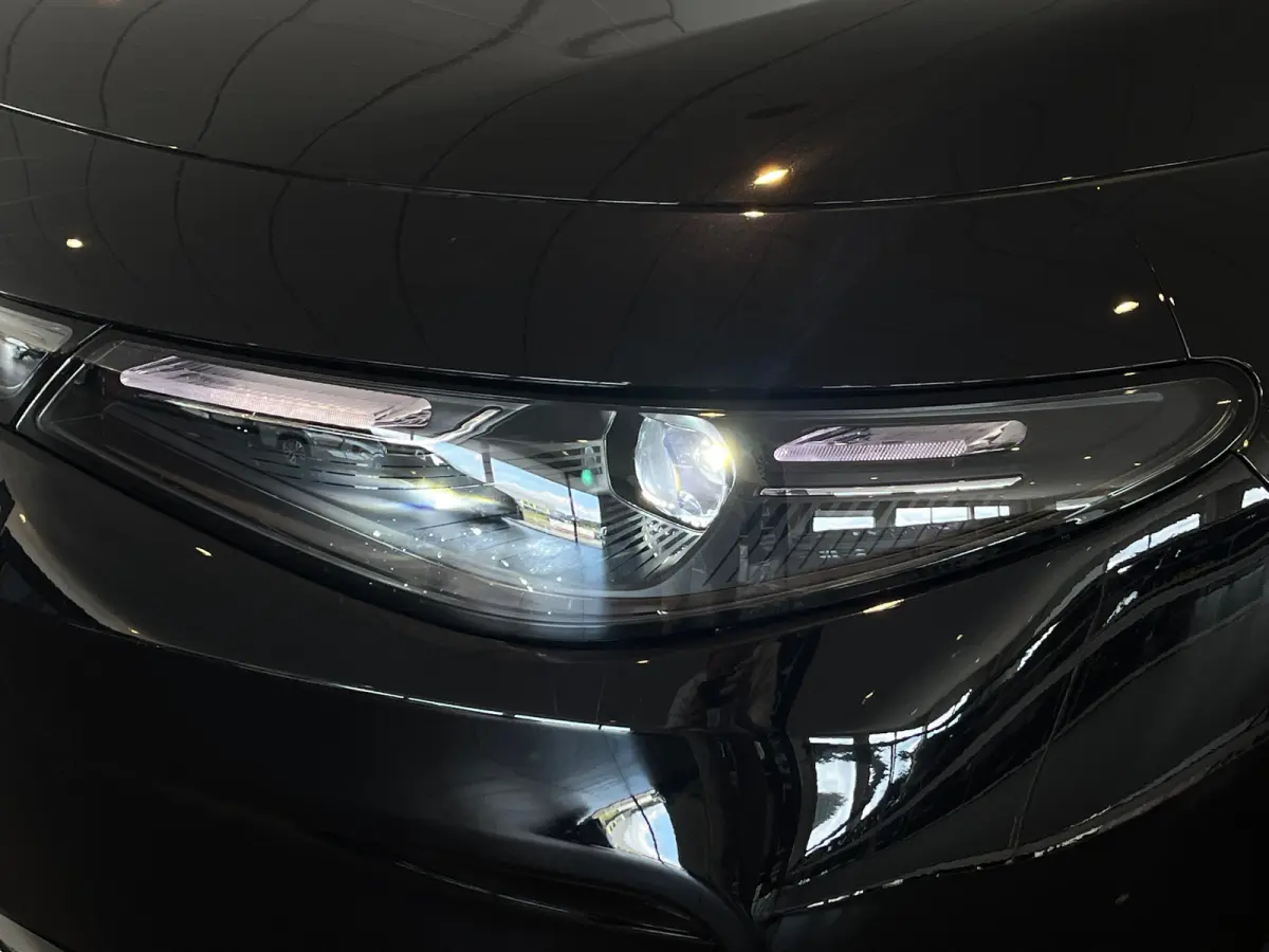 Design ProMax 81.9 kWh | VOORRAADKORTING €3500,- | Vanaf €589,- Private Lease per maand !  | Audio installatie | Cruise control adaptief met Stop&Go en stuurhulp | Dodehoek detectie