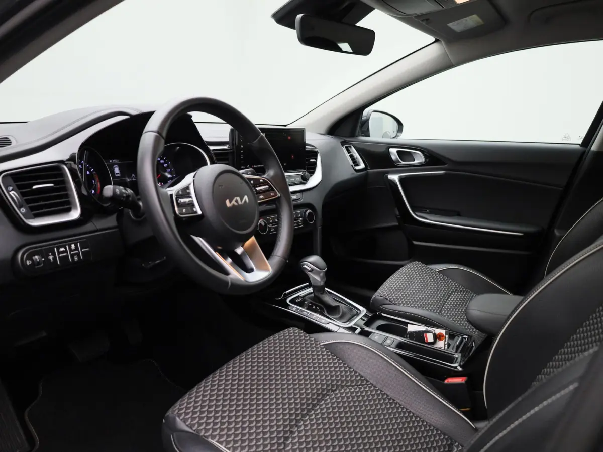 Pulse 1.0 T-GDi 120 MHEV DCT ISG | GRATIS TREKHAAK | Navigatie | Climate Control | Lm velgen | Parkeersensoren | Camera | Automaat