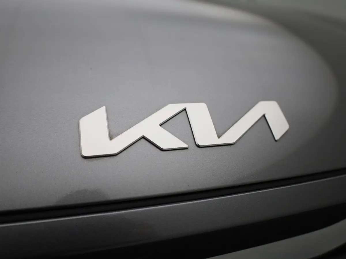 1.0 T 100 Inspire | AUTOMAAT | CARPLAY | LM VELGEN | CLIMATE CONTROL | CAMERA