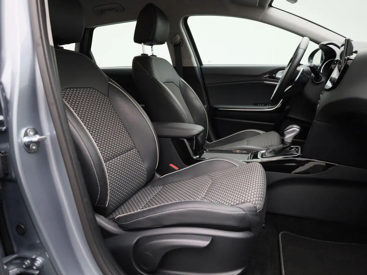 Pulse 1.0 T-GDi 120 MHEV DCT ISG | GRATIS TREKHAAK | Navigatie | Climate Control | Lm velgen | Parkeersensoren | Camera | Automaat
