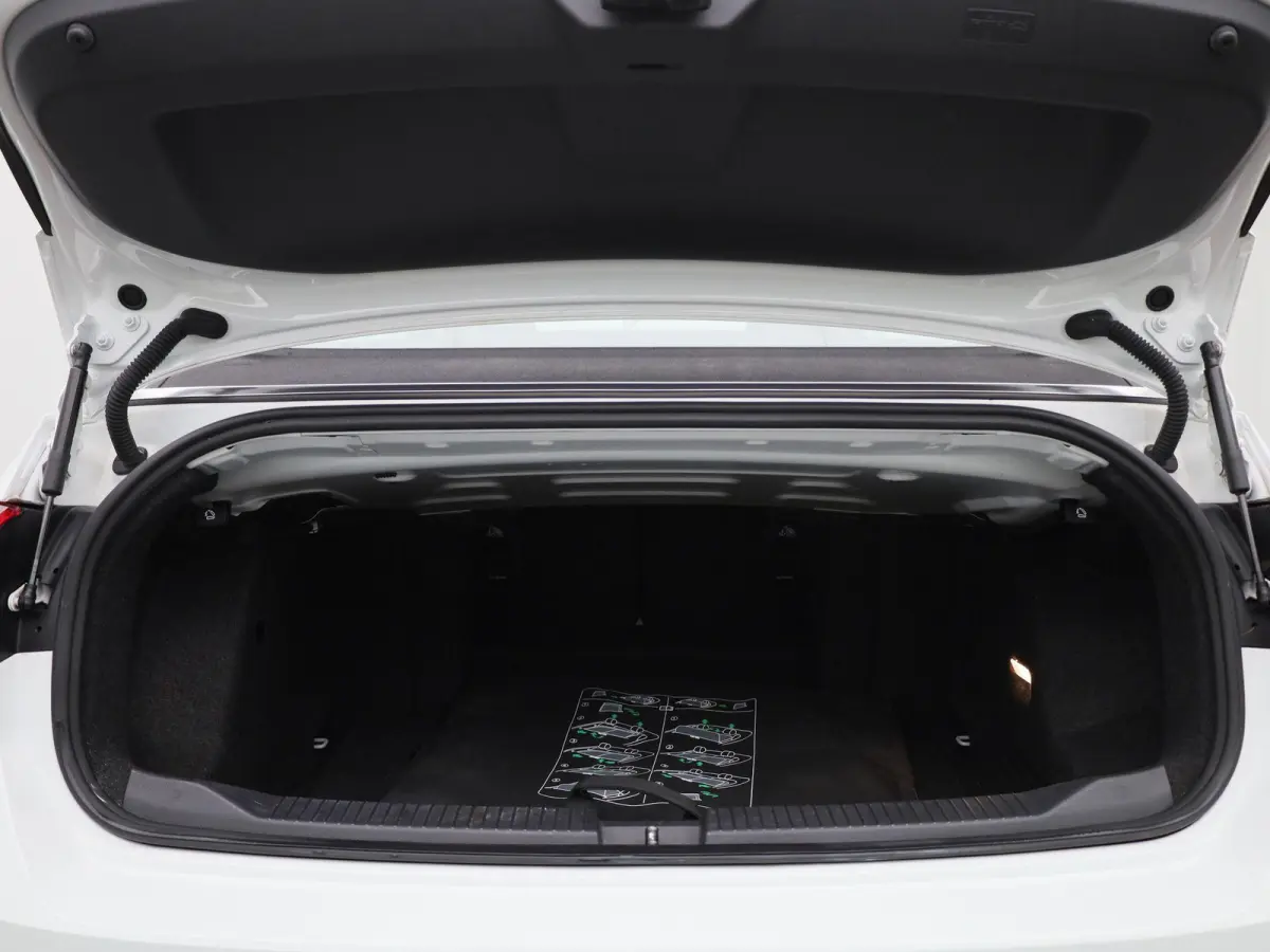 1.5 TSI R-Line | Automaat | BEATS Audio | Stoelverwarming | Apple Carplay / Android Auto | Navigatie | Virtual Cockpit | Adaptieve Cruise Control | Climate Control | Lichtmetalen Velgen |