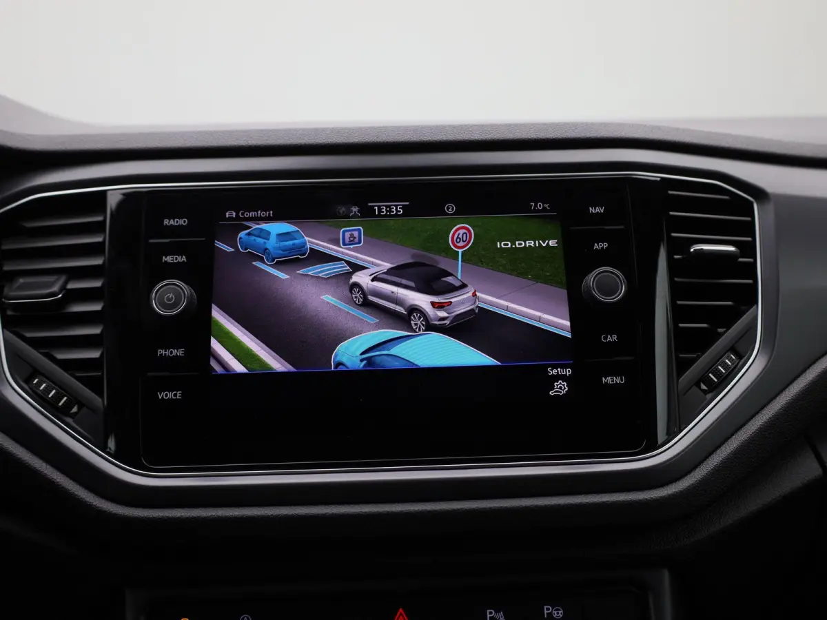 1.5 TSI R-Line | Automaat | BEATS Audio | Stoelverwarming | Apple Carplay / Android Auto | Navigatie | Virtual Cockpit | Adaptieve Cruise Control | Climate Control | Lichtmetalen Velgen |