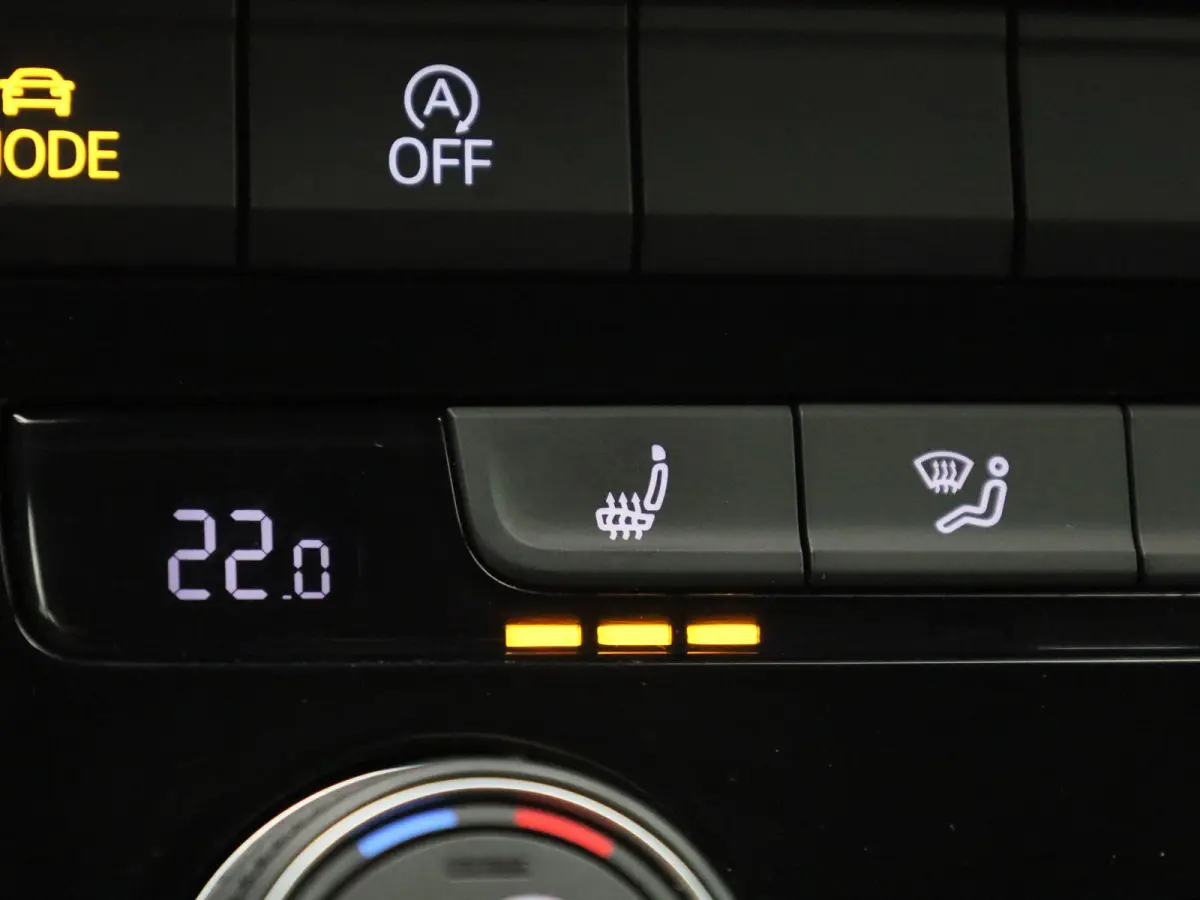 1.5 TSI R-Line | Automaat | BEATS Audio | Stoelverwarming | Apple Carplay / Android Auto | Navigatie | Virtual Cockpit | Adaptieve Cruise Control | Climate Control | Lichtmetalen Velgen |