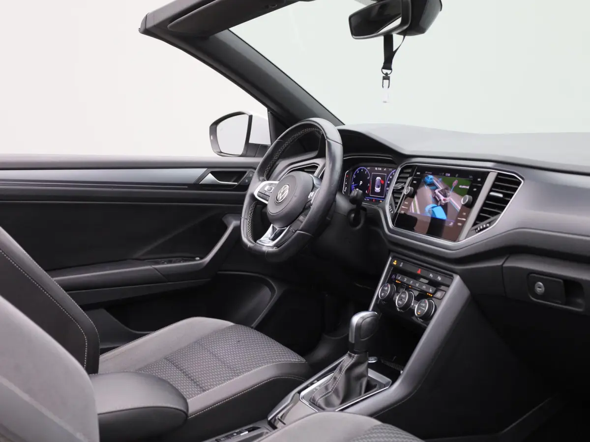 1.5 TSI R-Line | Automaat | BEATS Audio | Stoelverwarming | Apple Carplay / Android Auto | Navigatie | Virtual Cockpit | Adaptieve Cruise Control | Climate Control | Lichtmetalen Velgen |