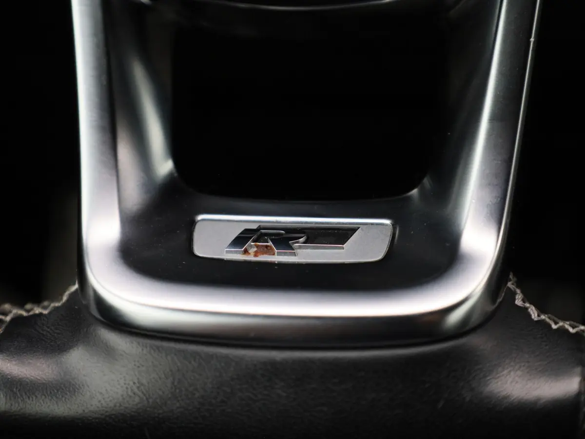 1.5 TSI R-Line | Automaat | BEATS Audio | Stoelverwarming | Apple Carplay / Android Auto | Navigatie | Virtual Cockpit | Adaptieve Cruise Control | Climate Control | Lichtmetalen Velgen |