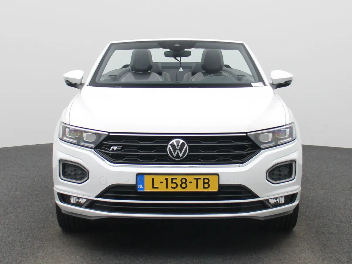 1.5 TSI R-Line | Automaat | BEATS Audio | Stoelverwarming | Apple Carplay / Android Auto | Navigatie | Virtual Cockpit | Adaptieve Cruise Control | Climate Control | Lichtmetalen Velgen |