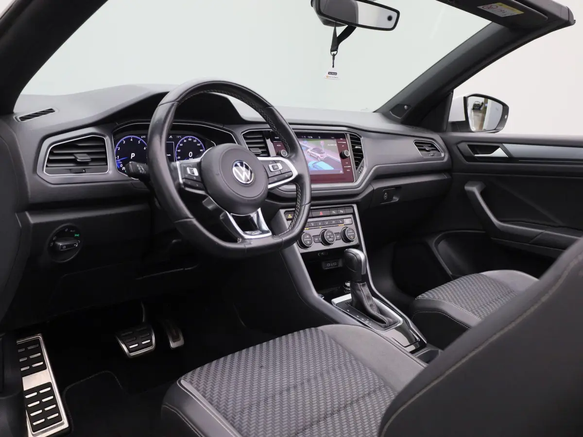 1.5 TSI R-Line | Automaat | BEATS Audio | Stoelverwarming | Apple Carplay / Android Auto | Navigatie | Virtual Cockpit | Adaptieve Cruise Control | Climate Control | Lichtmetalen Velgen |