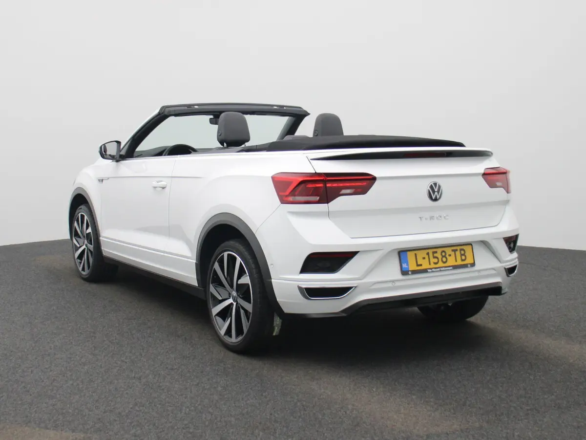 1.5 TSI R-Line | Automaat | BEATS Audio | Stoelverwarming | Apple Carplay / Android Auto | Navigatie | Virtual Cockpit | Adaptieve Cruise Control | Climate Control | Lichtmetalen Velgen |