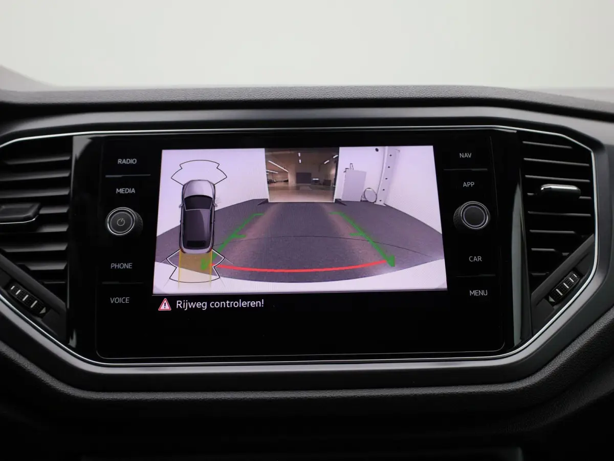 1.5 TSI R-Line | Automaat | BEATS Audio | Stoelverwarming | Apple Carplay / Android Auto | Navigatie | Virtual Cockpit | Adaptieve Cruise Control | Climate Control | Lichtmetalen Velgen |