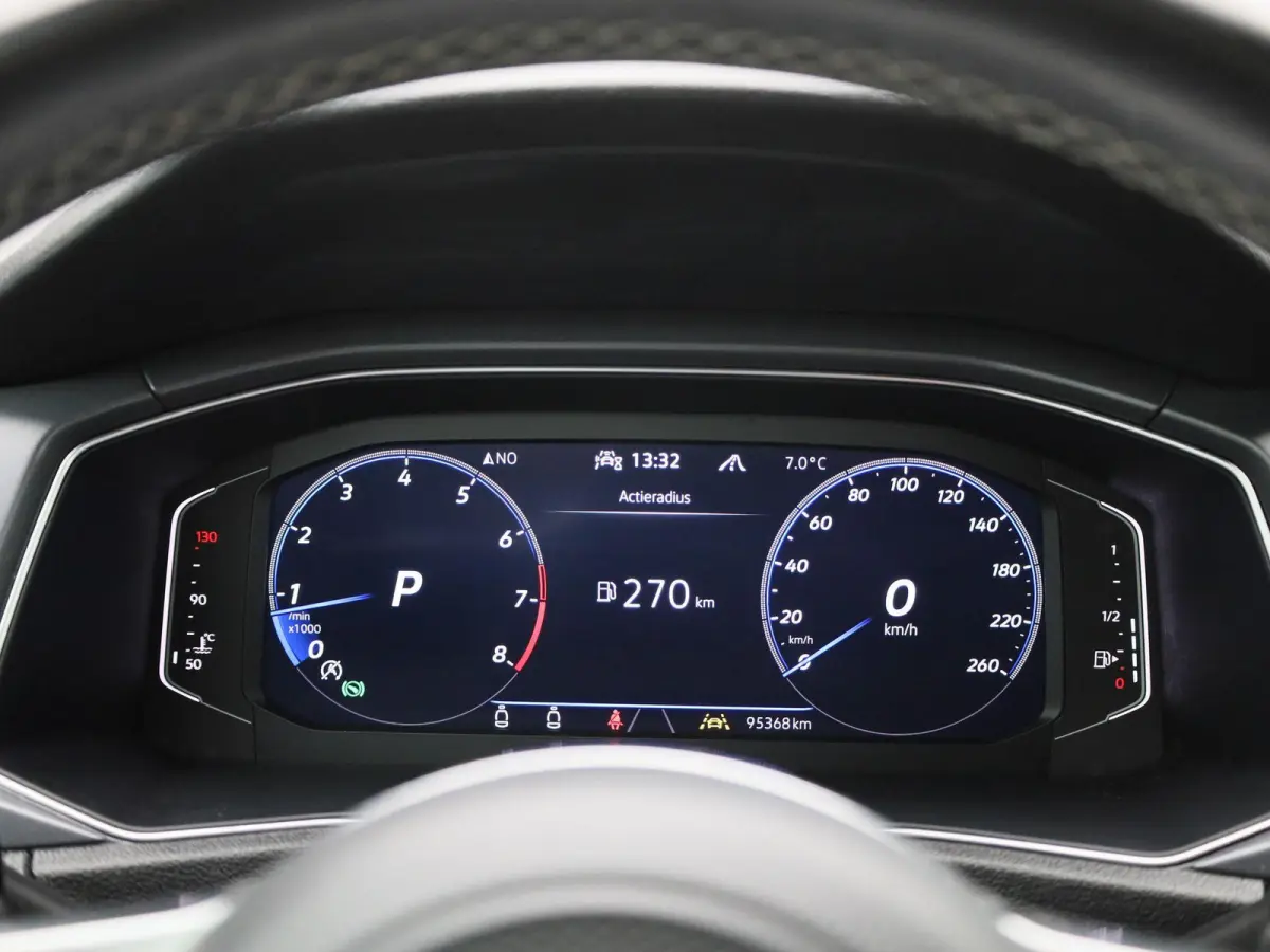 1.5 TSI R-Line | Automaat | BEATS Audio | Stoelverwarming | Apple Carplay / Android Auto | Navigatie | Virtual Cockpit | Adaptieve Cruise Control | Climate Control | Lichtmetalen Velgen |