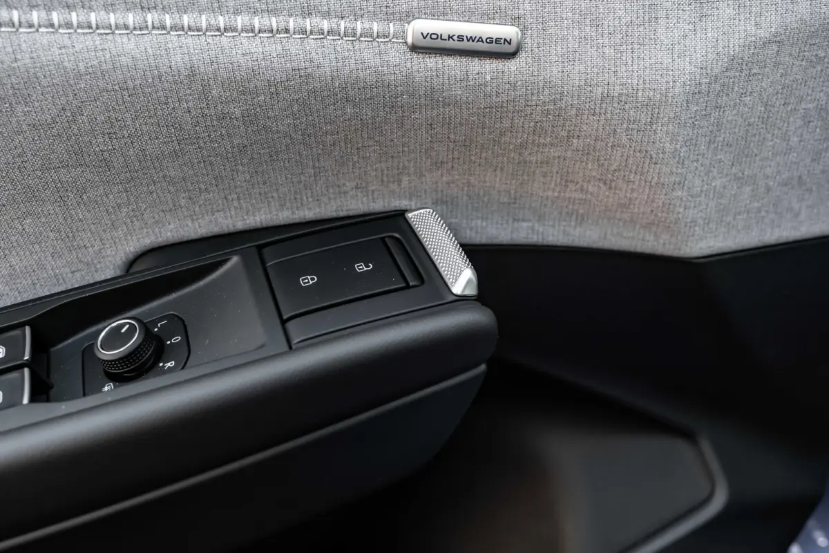 Style First Edition | Airconditioning automatisch, 2-zone (Climatronic) | Automatische afstandsregeling (Adaptive Cruise Control) | Diefstalalarm
