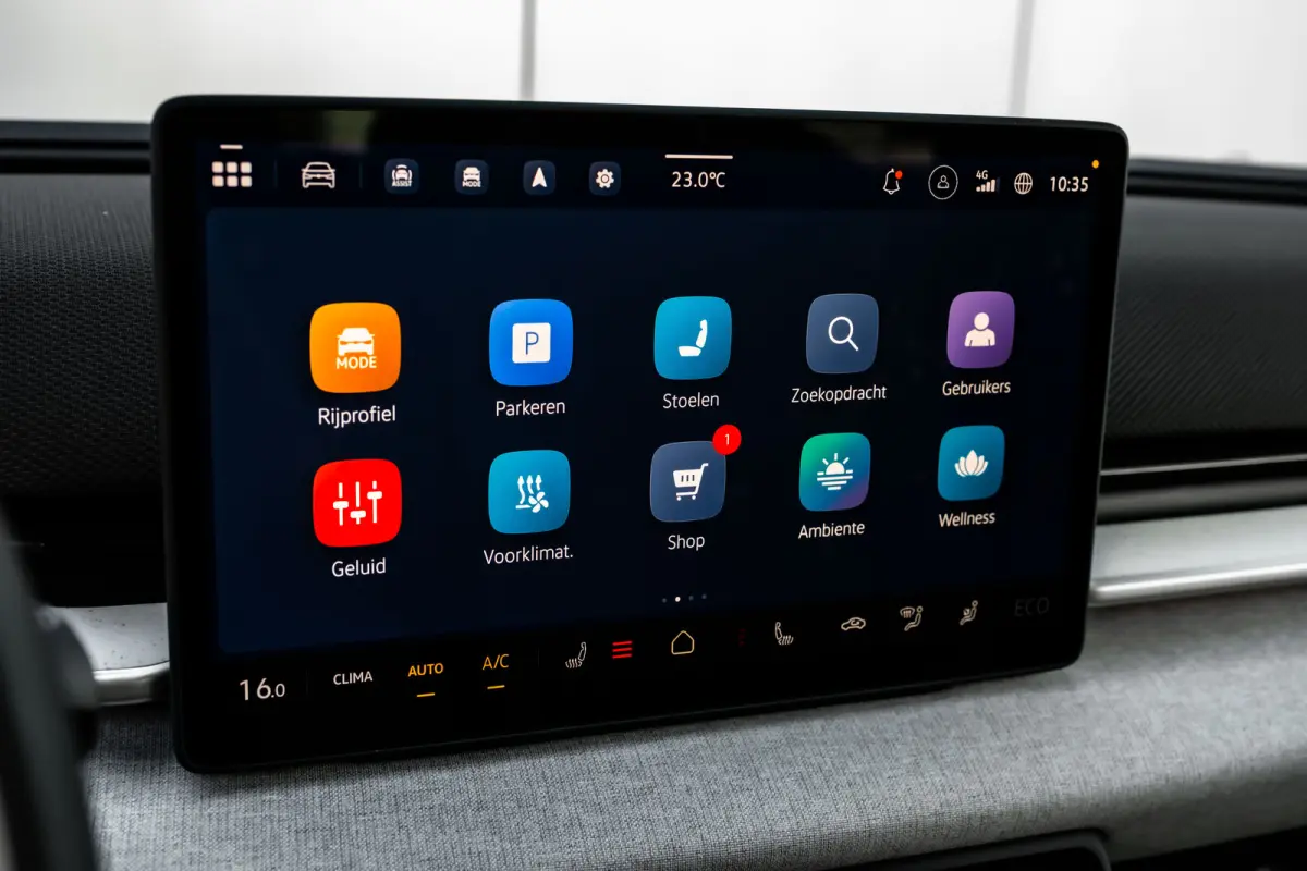 Style First Edition | Airconditioning automatisch, 2-zone (Climatronic) | Automatische afstandsregeling (Adaptive Cruise Control) | Diefstalalarm