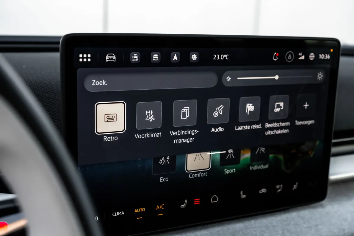 Style First Edition | Airconditioning automatisch, 2-zone (Climatronic) | Automatische afstandsregeling (Adaptive Cruise Control) | Diefstalalarm