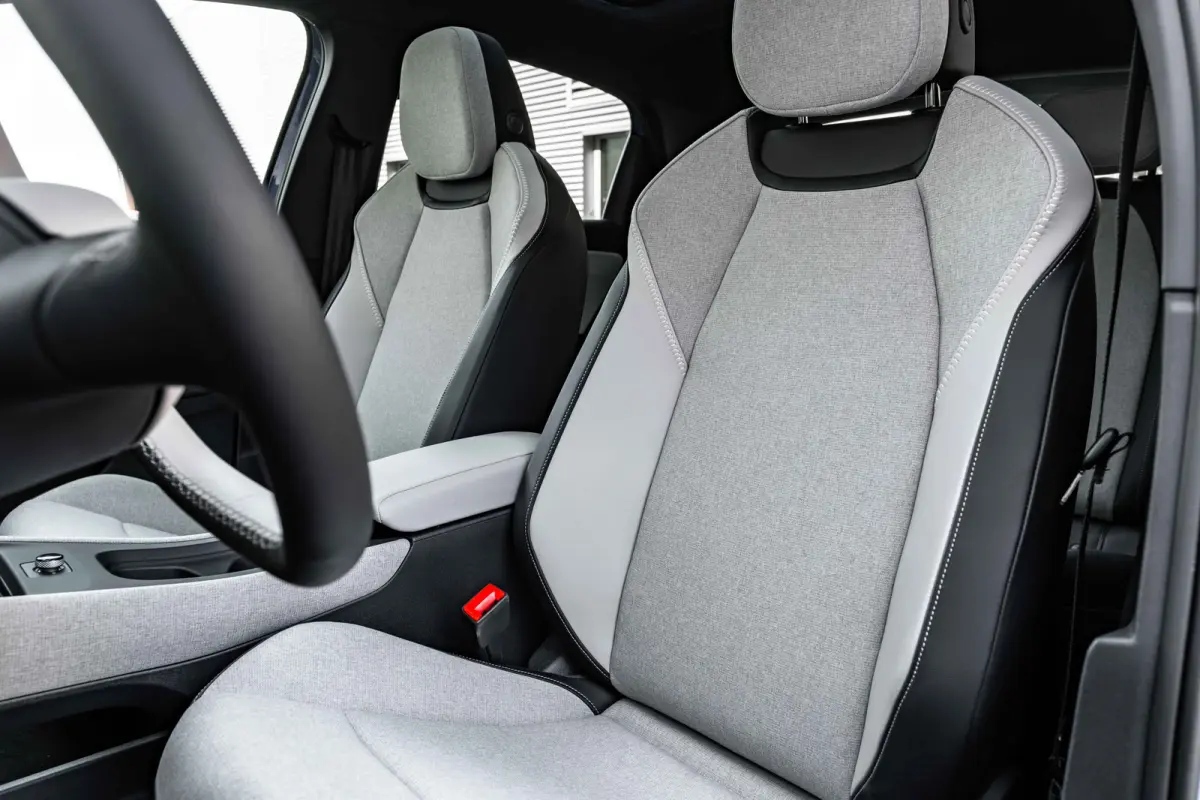 Style First Edition | Airconditioning automatisch, 2-zone (Climatronic) | Automatische afstandsregeling (Adaptive Cruise Control) | Diefstalalarm