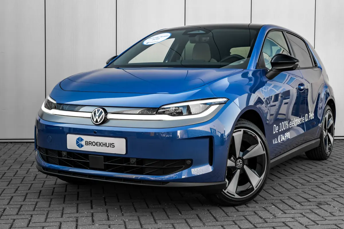 Style First Edition | Airconditioning automatisch, 2-zone (Climatronic) | Automatische afstandsregeling (Adaptive Cruise Control) | Diefstalalarm