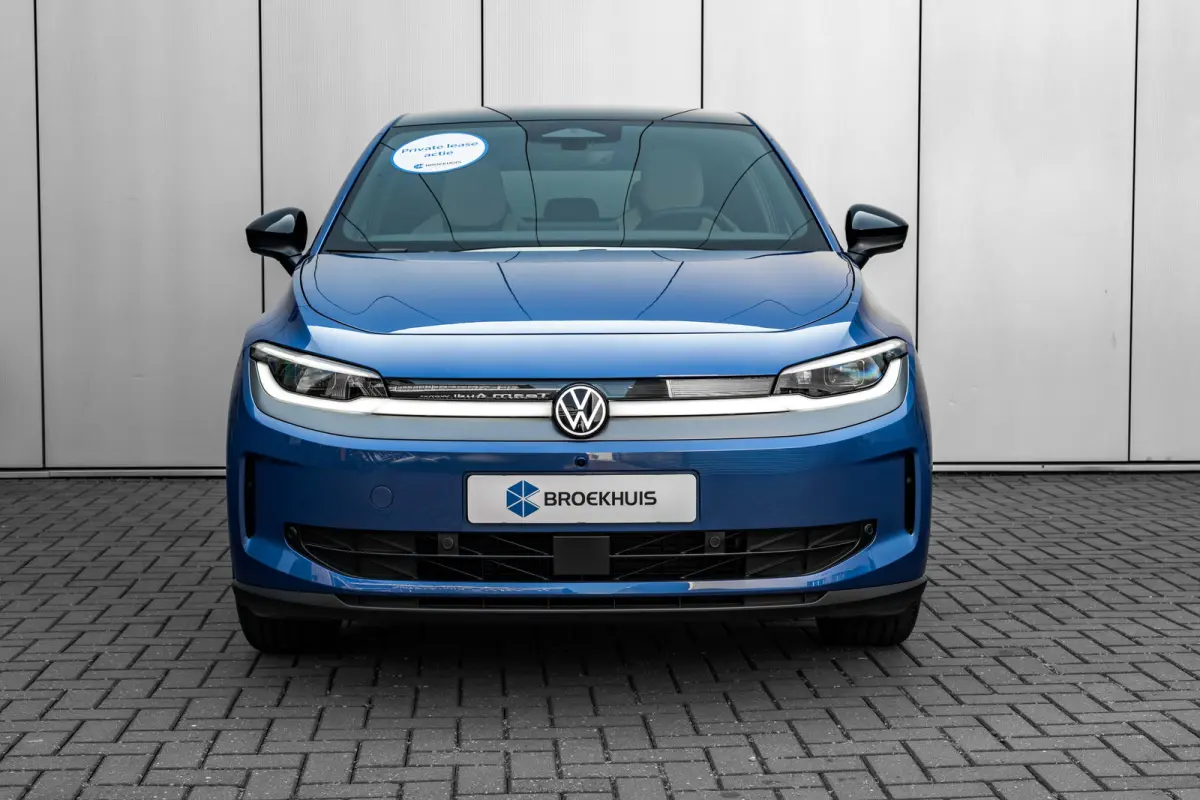 Style First Edition | Airconditioning automatisch, 2-zone (Climatronic) | Automatische afstandsregeling (Adaptive Cruise Control) | Diefstalalarm