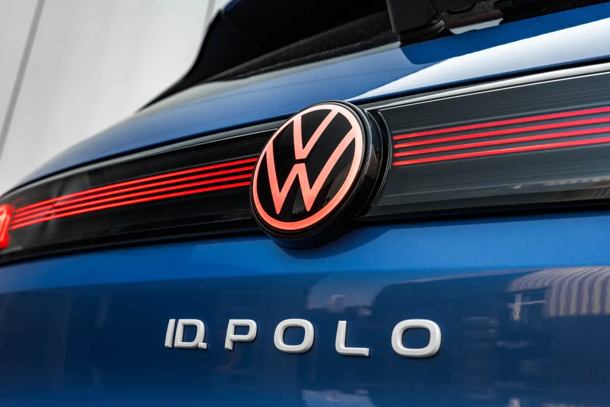 Style First Edition | Airconditioning automatisch, 2-zone (Climatronic) | Automatische afstandsregeling (Adaptive Cruise Control) | Diefstalalarm