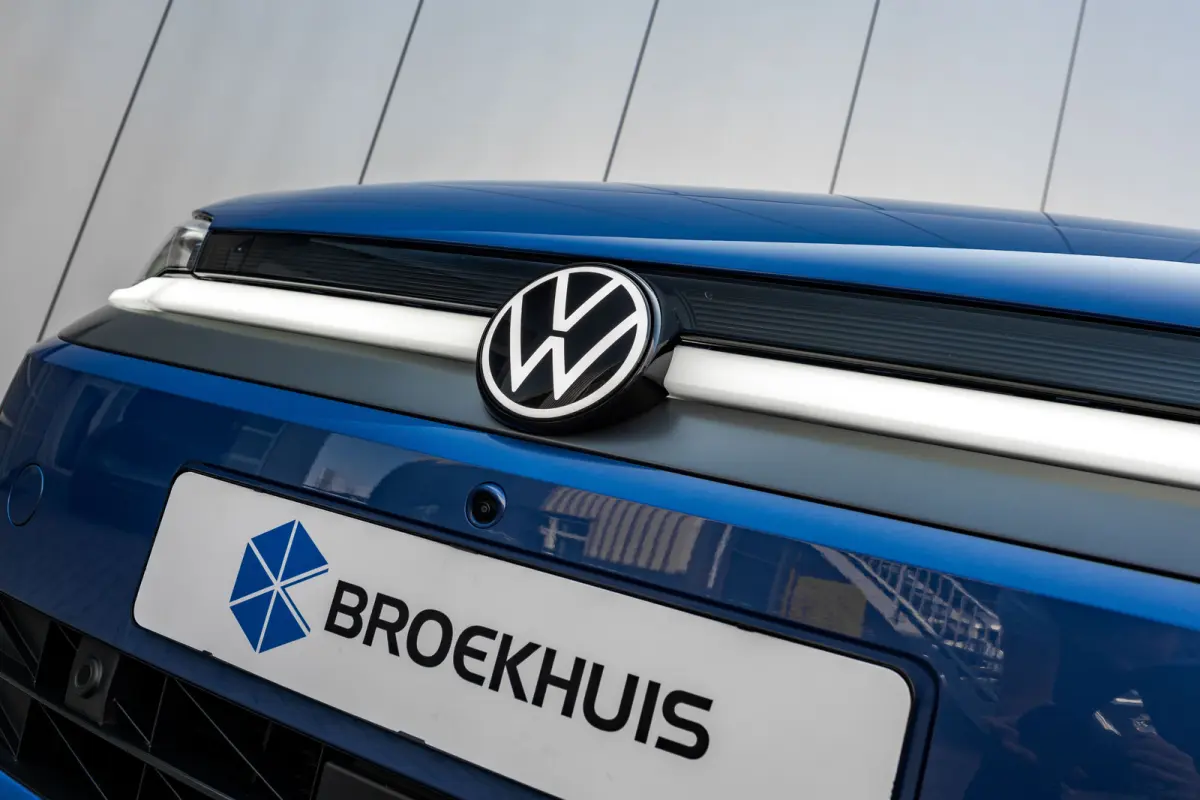 Style First Edition | Airconditioning automatisch, 2-zone (Climatronic) | Automatische afstandsregeling (Adaptive Cruise Control) | Diefstalalarm