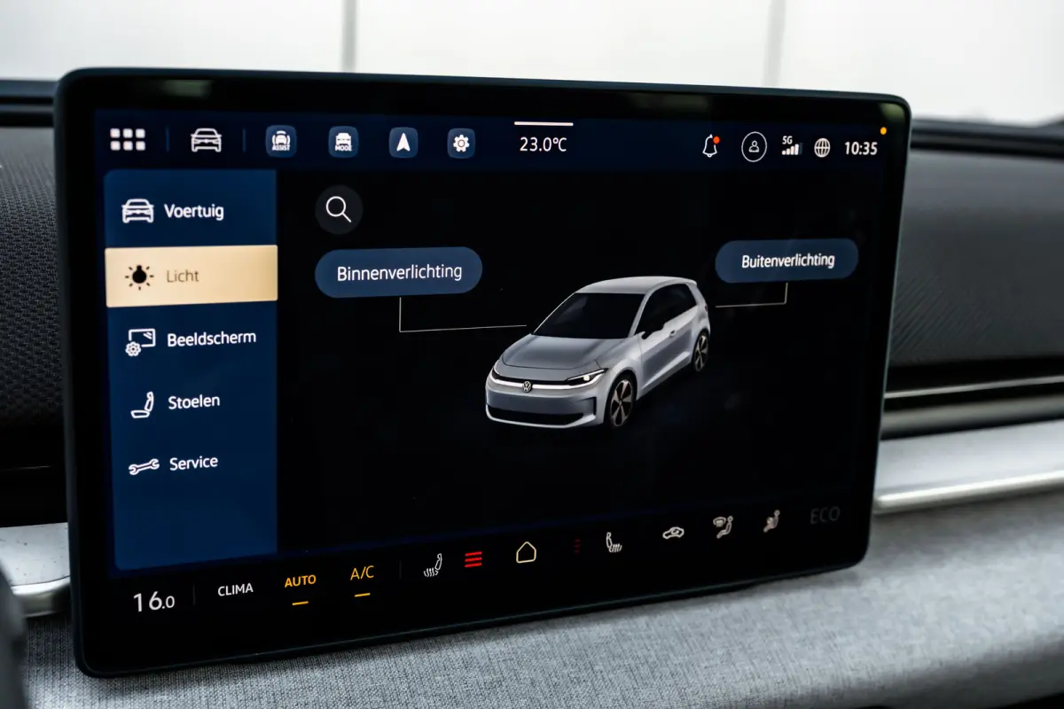 Style First Edition | Airconditioning automatisch, 2-zone (Climatronic) | Automatische afstandsregeling (Adaptive Cruise Control) | Diefstalalarm