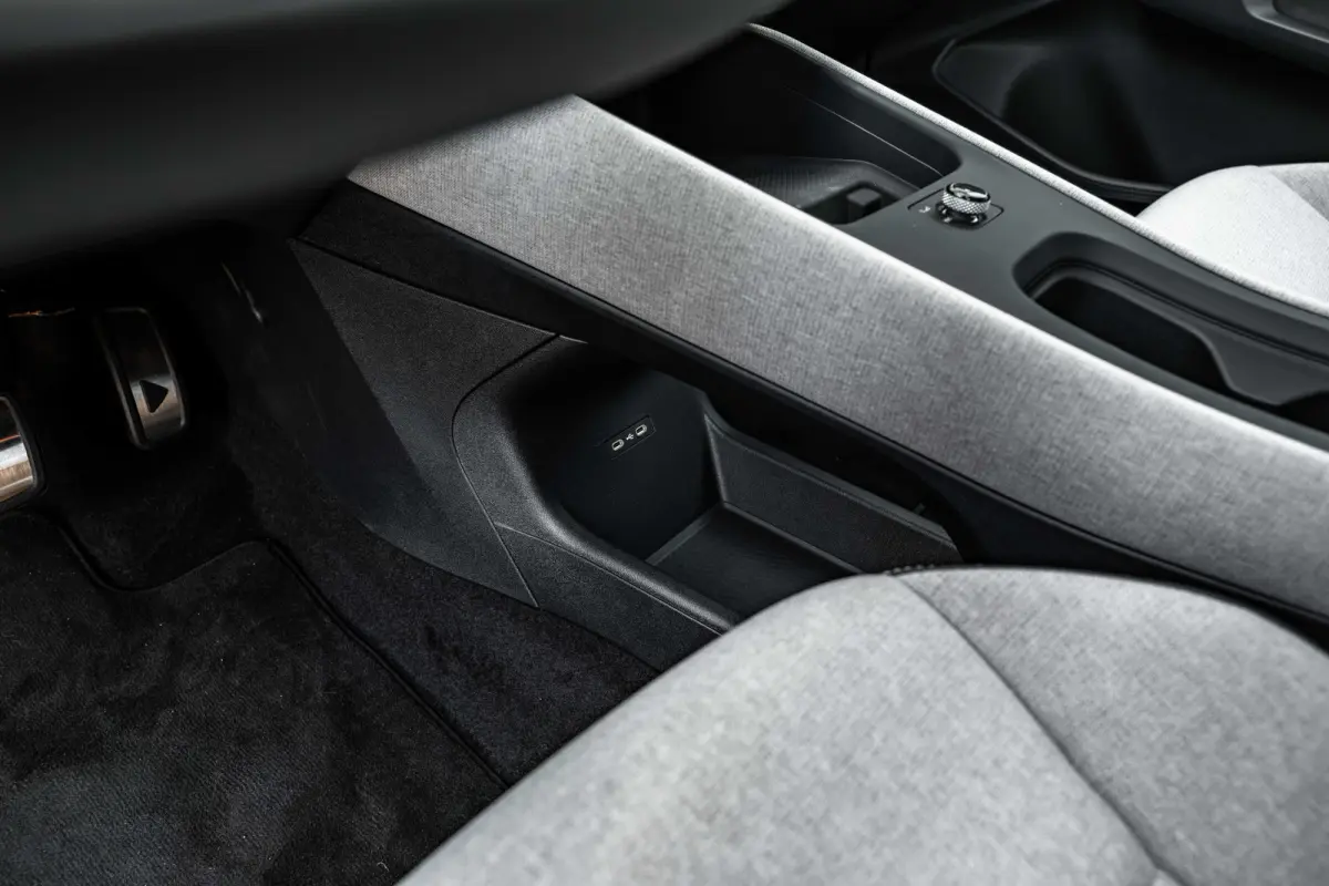 Style First Edition | Airconditioning automatisch, 2-zone (Climatronic) | Automatische afstandsregeling (Adaptive Cruise Control) | Diefstalalarm