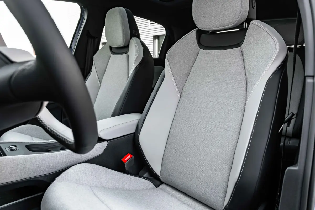 Style First Edition | Airconditioning automatisch, 2-zone (Climatronic) | Automatische afstandsregeling (Adaptive Cruise Control) | Diefstalalarm