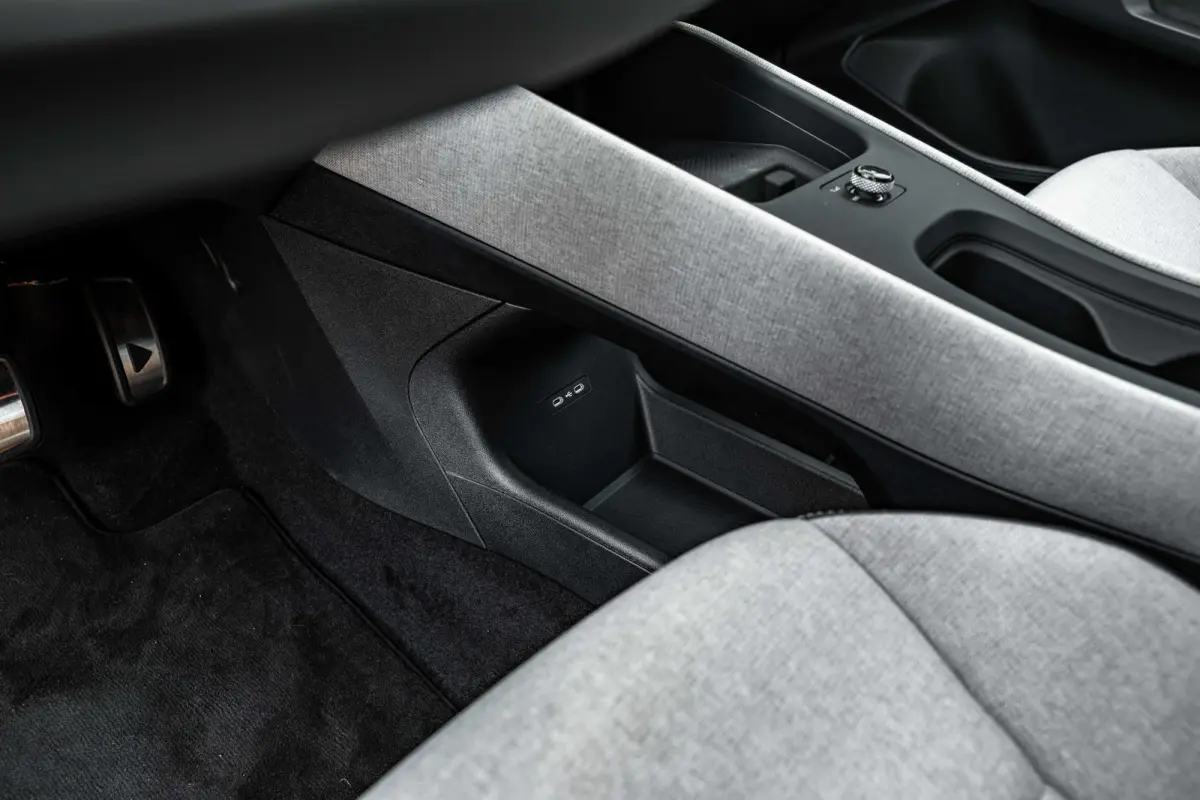 Style First Edition | Airconditioning automatisch, 2-zone (Climatronic) | Automatische afstandsregeling (Adaptive Cruise Control) | Diefstalalarm