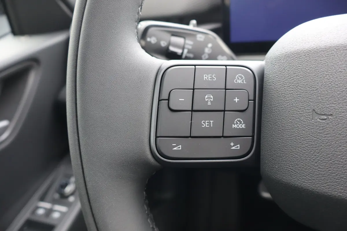 Life 170PK | Achteruitrijcamera (Rear View) | App-Connect Wireless voor Apple CarPlay en Android Auto | Automatische afstandsregeling (Adaptive Cruise Control)