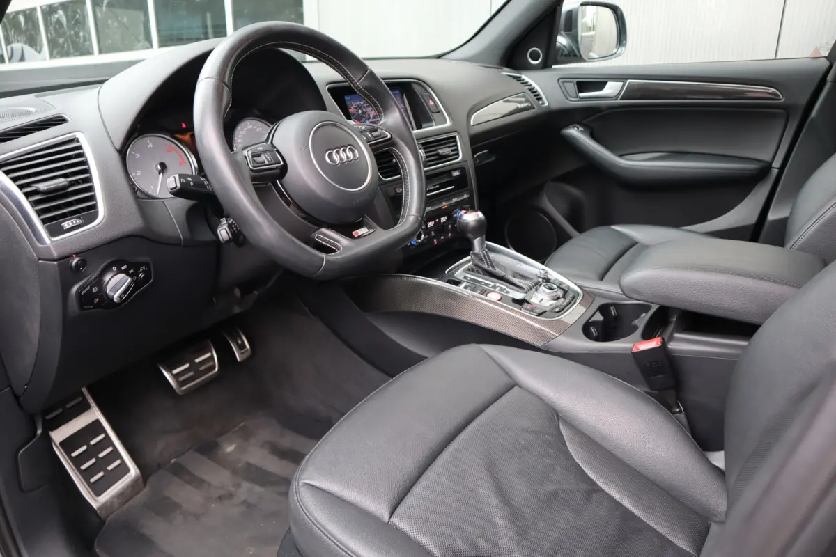 SQ5 3.0 TDI 313 pk SQ5 Quattro Pro Line S-Line / Nieuwstaat/ Carbon/ Pano-Dak/ Keyless/ B&O-Sound/ Bi-Xenon/ Stoel.Verw + Koeling/ Adap.Cruise/ 22'' LMV