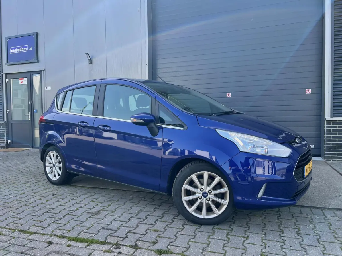 1.0 EcoBoost Titanium NAP NAVI CAMERA