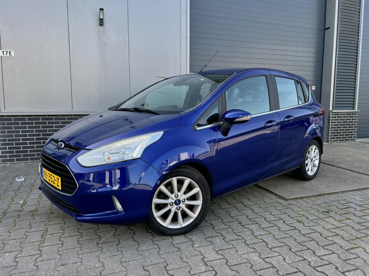 1.0 EcoBoost Titanium NAP NAVI CAMERA