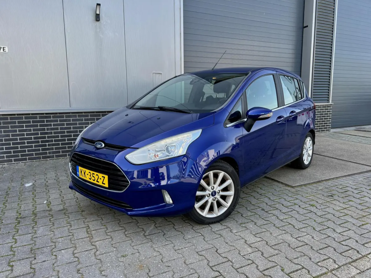 1.0 EcoBoost Titanium NAP NAVI CAMERA