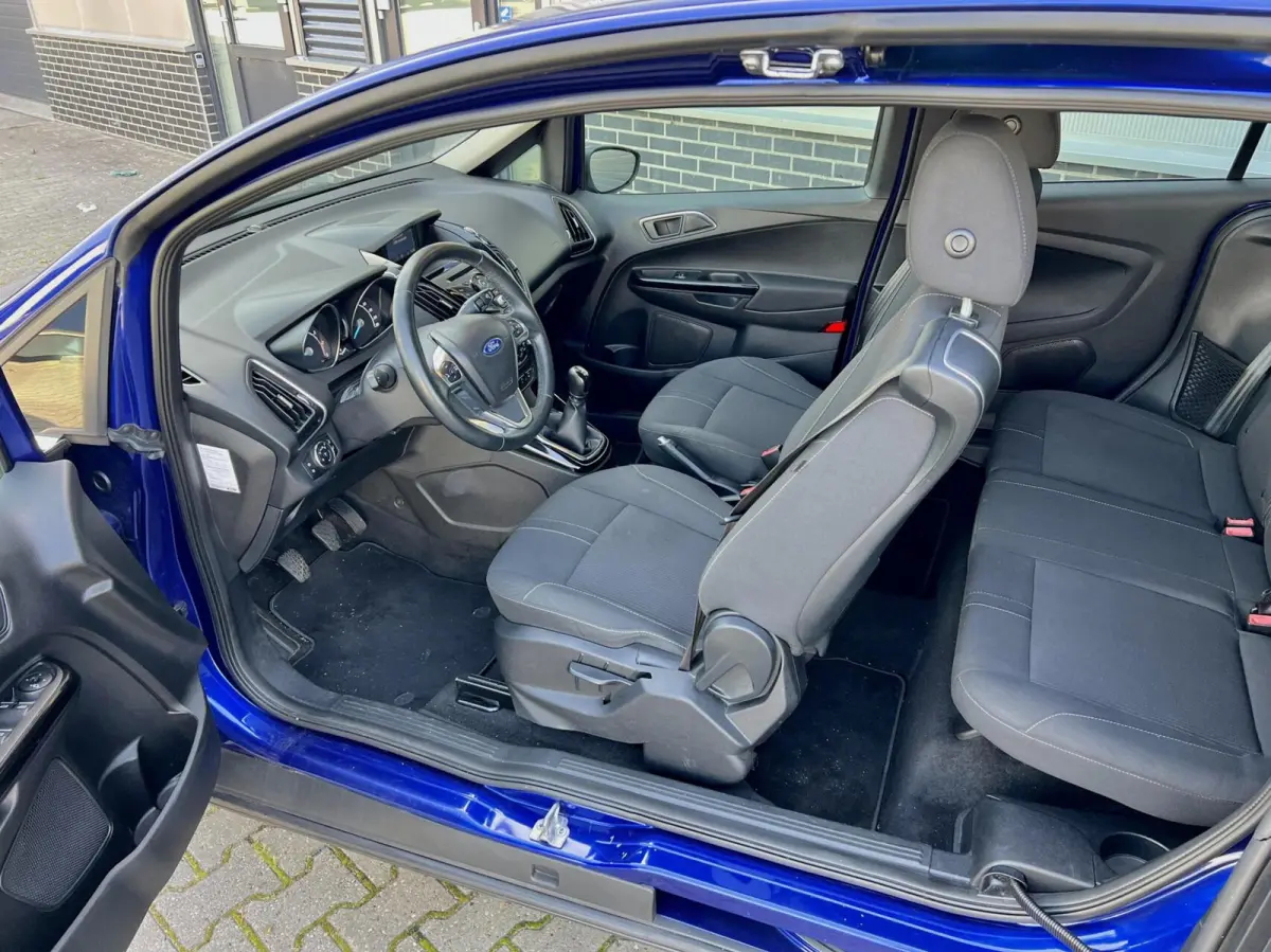 1.0 EcoBoost Titanium NAP NAVI CAMERA