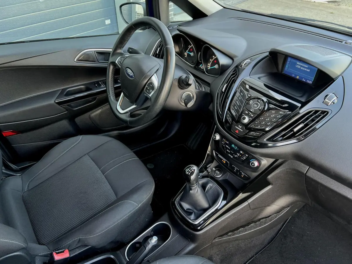 1.0 EcoBoost Titanium NAP NAVI CAMERA