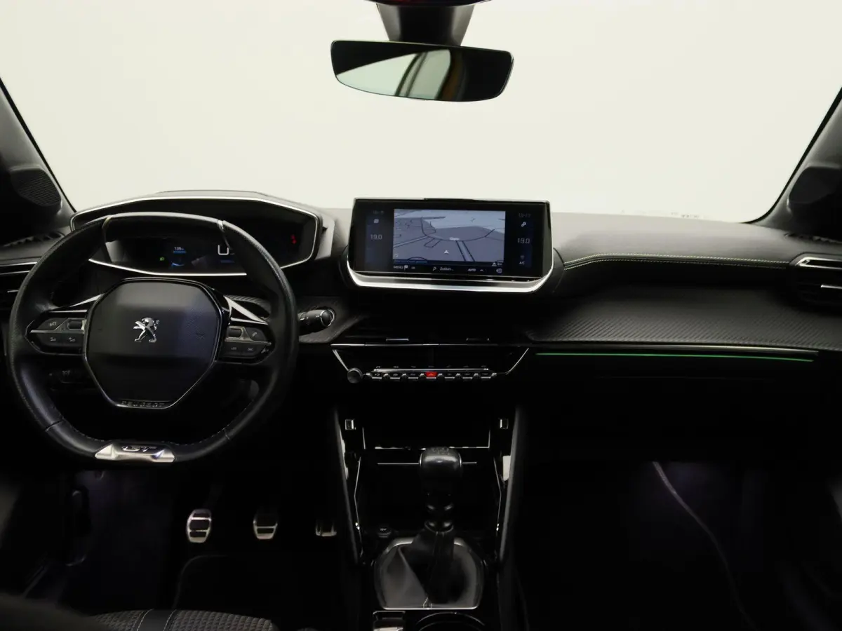 1.2 PureTech GT-Line | Apple Carplay/Android Auto | Panoramadak | Achteruitrijcamera | Cruise Control | Climate Control |