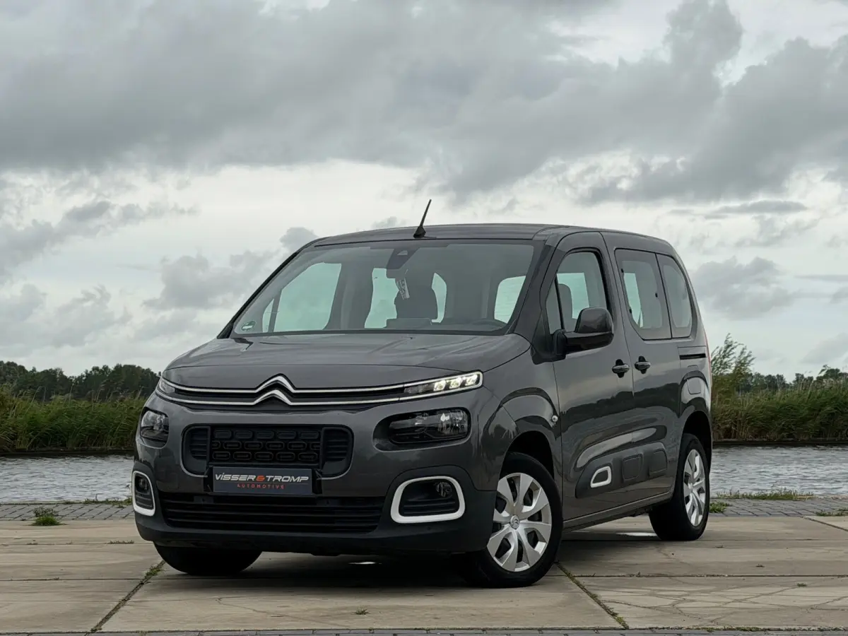 1.2 PureTech Feel Pack - Gris Platinium - Navigatie/Carplay/Clima/Cruise